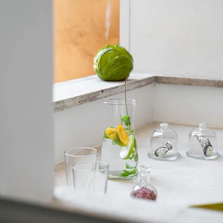 Apartment Iflat Wood And Marble Riverfront Rom