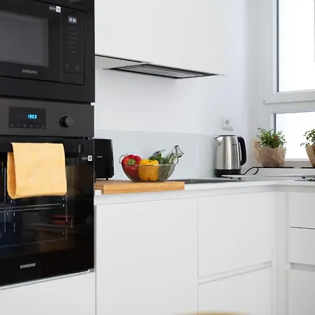 Iflat Wood And Marble Riverfront Apartment Rome